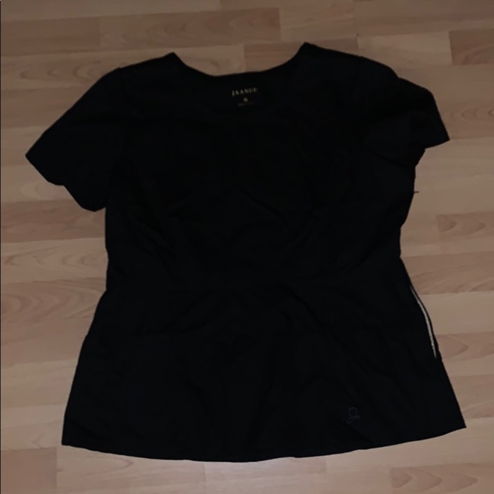 Jaanuu Scrub Top